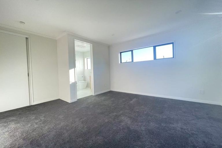 Photo of property in 421a Bucklands Beach Road, Bucklands Beach, Auckland, 2012