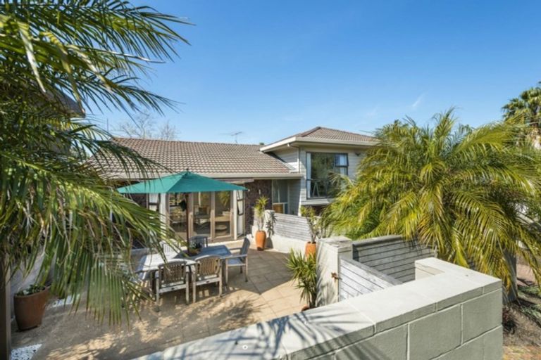 Photo of property in 39 Amante Crescent, Mairangi Bay, Auckland, 0630
