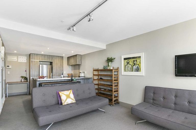 Photo of property in Canvas Apartments, 18/307u Willis Street, Te Aro, Wellington, 6011