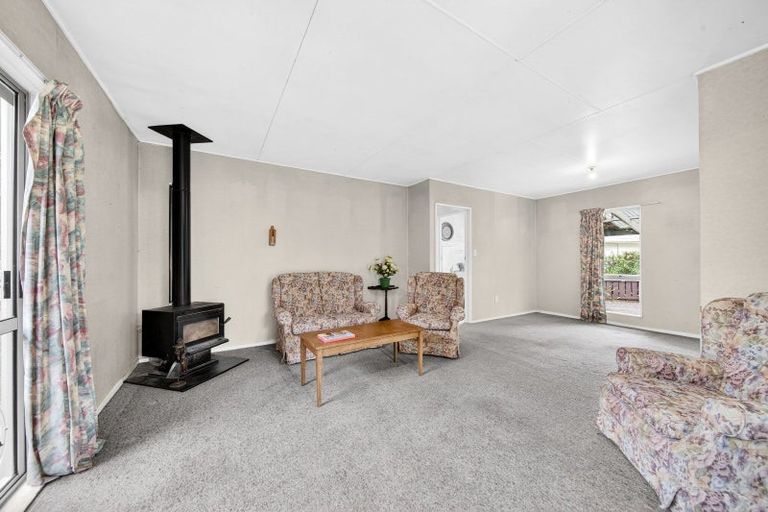 Photo of property in 5a Tasman Crescent, Carterton, 5713