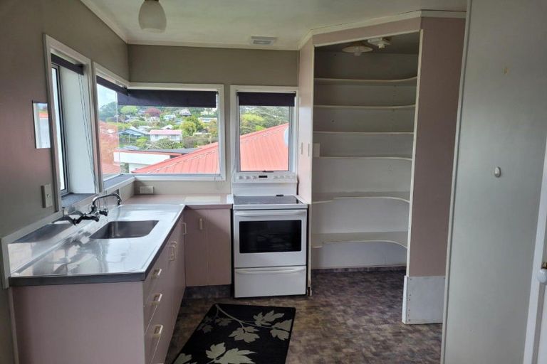 Photo of property in 110 Young Street, New Plymouth, 4310