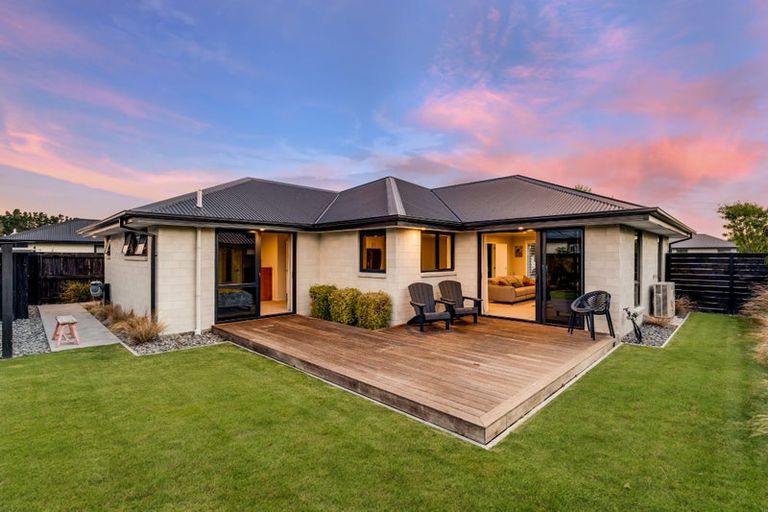 Photo of property in 6 Guyon Street, Marshland, Christchurch, 8083