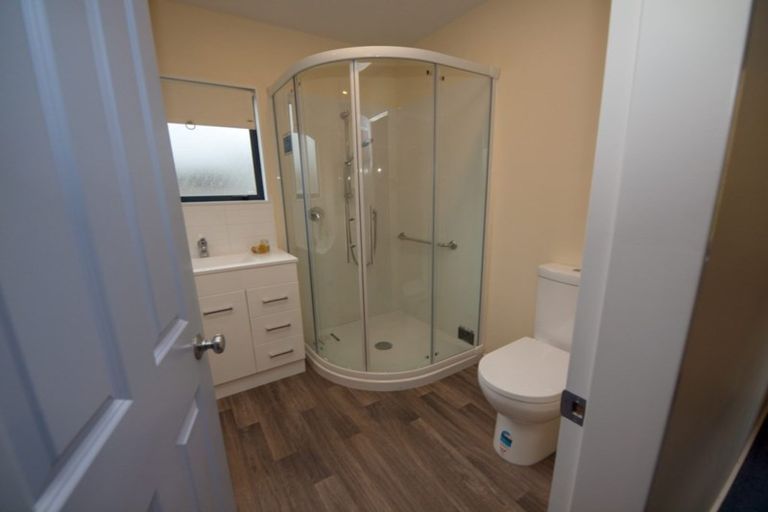 Photo of property in 33 Amesbury Drive, Churton Park, Wellington, 6037