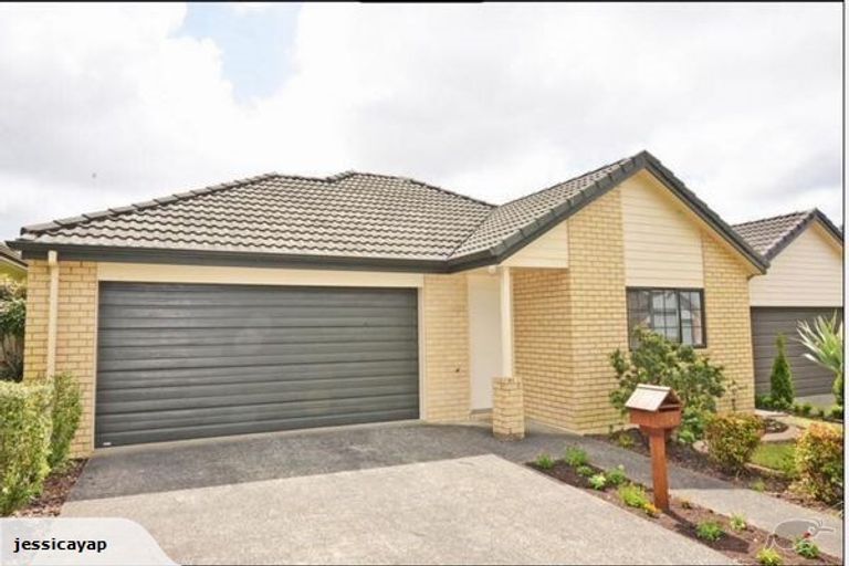 Photo of property in 32 Espalier Drive, Henderson, Auckland, 0612