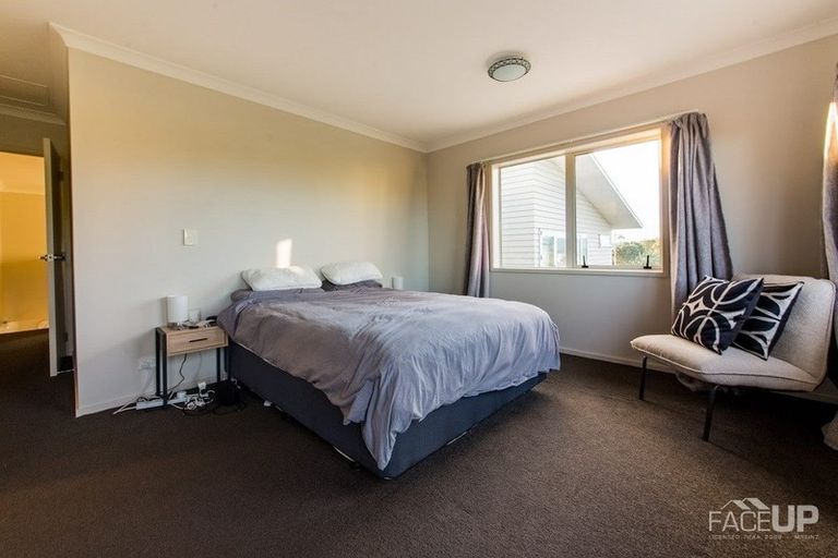 Photo of property in 4 Toheroa Street, Hobsonville, Auckland, 0616