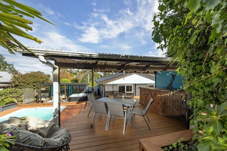 Photo of property in 56 Cyclarama Crescent, Massey, Auckland, 0614