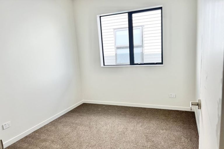 Photo of property in 15 Pilot Drive, Hobsonville, Auckland, 0616