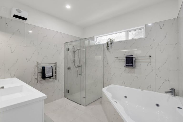 Photo of property in 126 Cannon Hill Crescent, Mount Pleasant, Christchurch, 8081