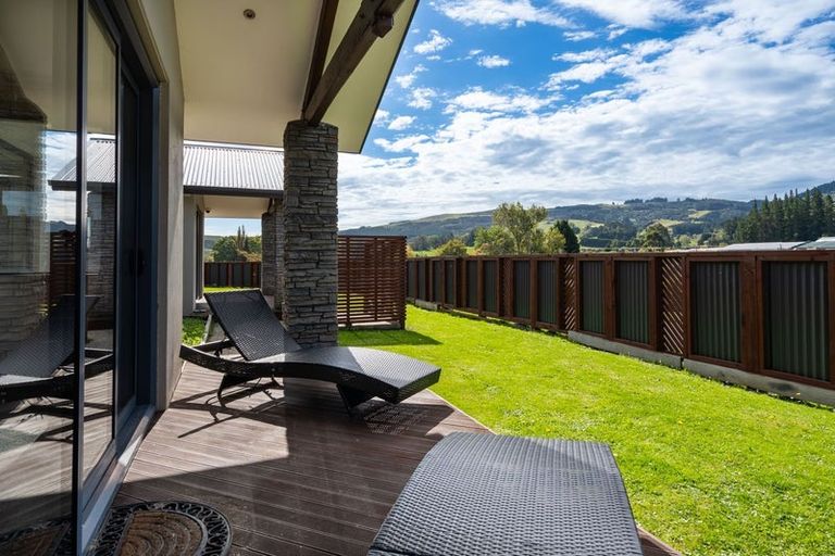 Photo of property in 6 Grandvista Drive, Green Island, Dunedin, 9018