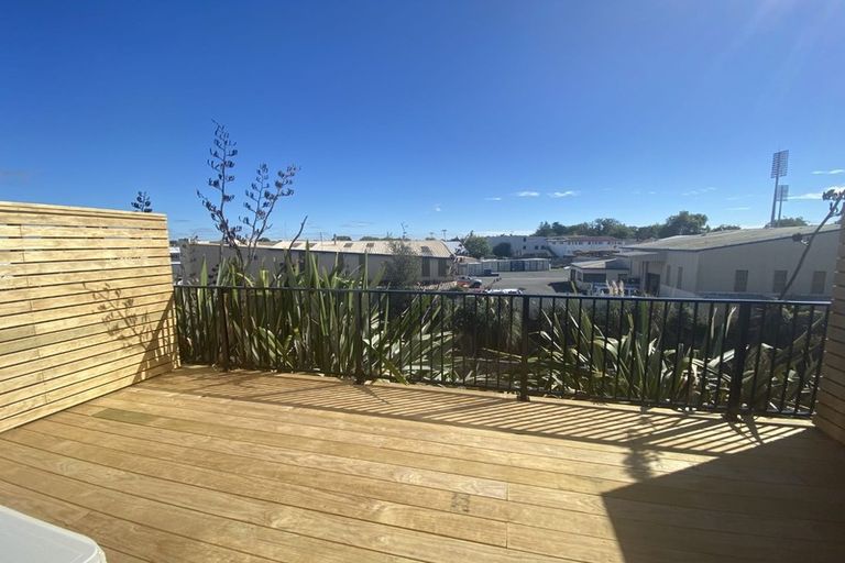 Photo of property in 20u6 Marama Street, Frankton, Hamilton, 3204