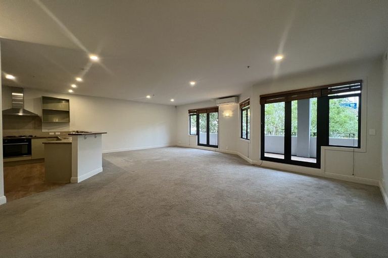 Photo of property in 103a Victoria Road, Devonport, Auckland, 0624