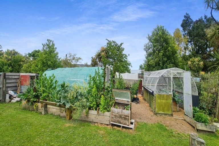 Photo of property in 25 Waitere Street, Marton, 4710