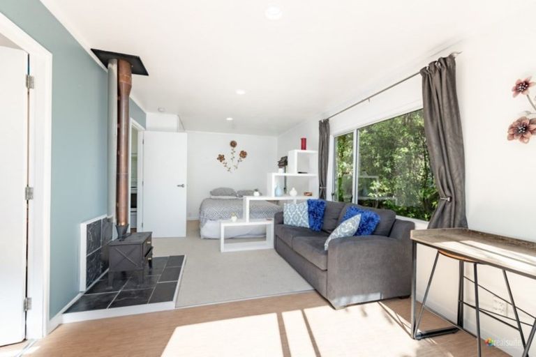 Photo of property in 15 Elmslie Road, Pinehaven, Upper Hutt, 5019