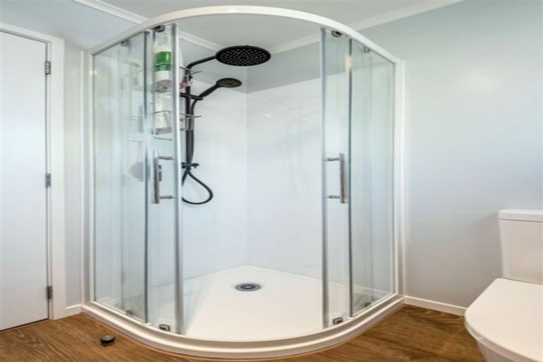 Photo of property in 2/85 Eskdale Road, Birkdale, Auckland, 0626