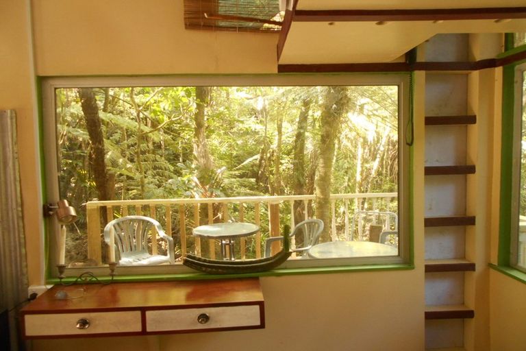 Photo of property in 785 West Coast Road, Oratia, Auckland, 0604