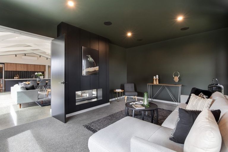 Photo of property in 35 Mike Smith Drive, Cambridge, 3434