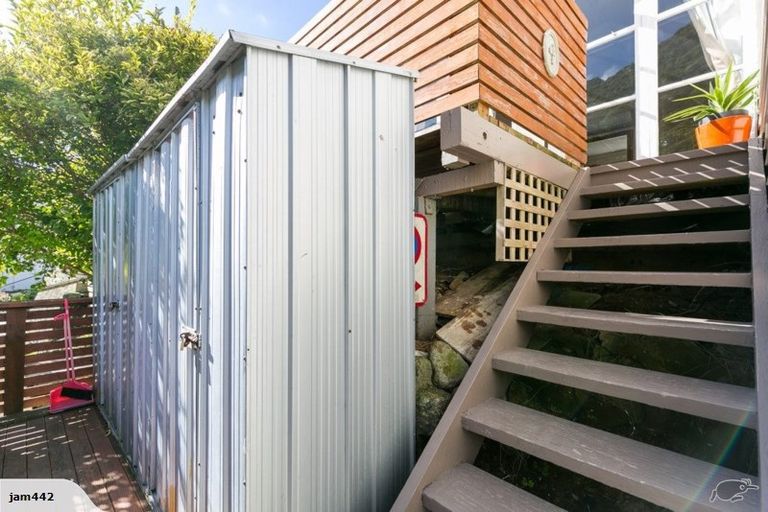 Photo of property in 427 Ohiro Road, Brooklyn, Wellington, 6021