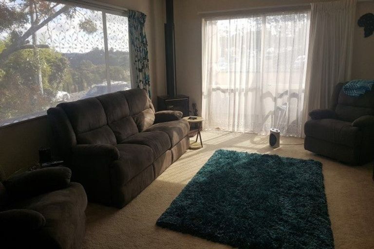 Photo of property in 2 Melia Place, Stanmore Bay, Whangaparaoa, 0932