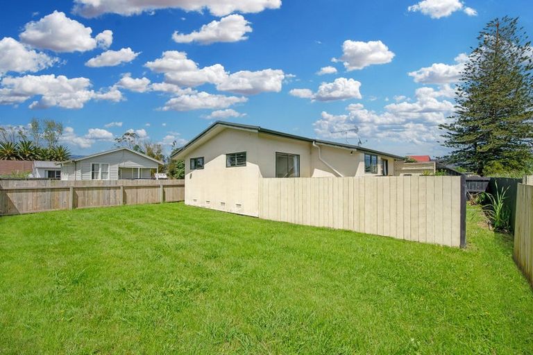 Photo of property in 31f Springs Road, Parakai, 0830