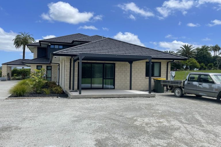Photo of property in 45 Nixon Road, Taupaki, 0782