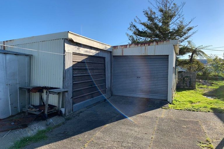 Photo of property in 5 Russell Street, Westport, 7825