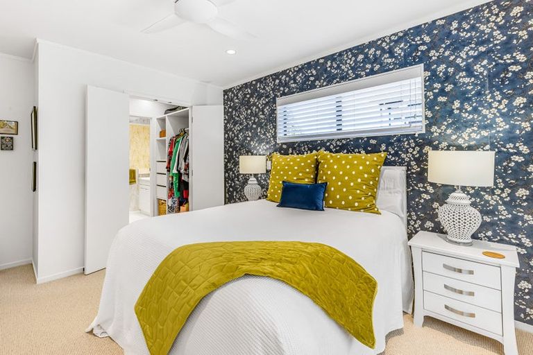 Photo of property in 9 Westpark Drive, West Harbour, Auckland, 0618