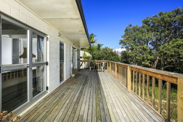 Photo of property in 8 Longwood Place, Forrest Hill, Auckland, 0620