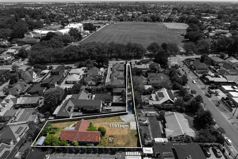 Photo of property in 86 Straven Road, Fendalton, Christchurch, 8014
