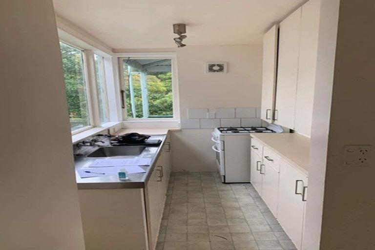 Photo of property in 2/106 Glenmore Street, Northland, Wellington, 6012