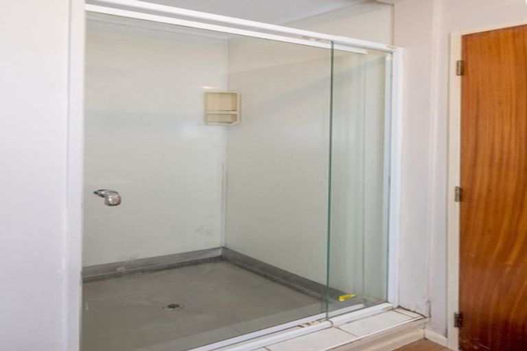 Photo of property in 2 Puriri Place, Levin, 5510