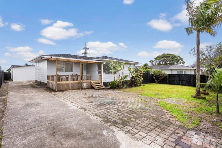 Photo of property in 54 Sikkim Crescent, Clover Park, Auckland, 2019