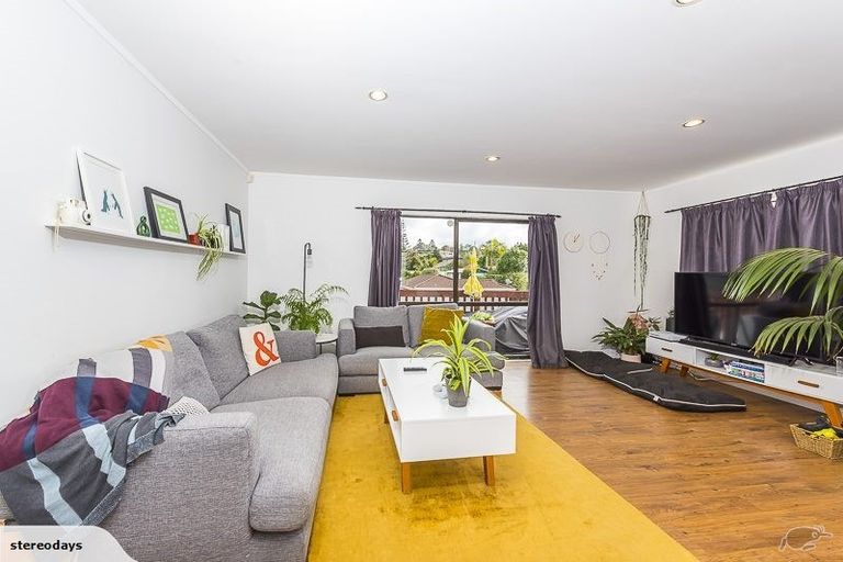 Photo of property in 47a Rehia Road, Massey, Auckland, 0614