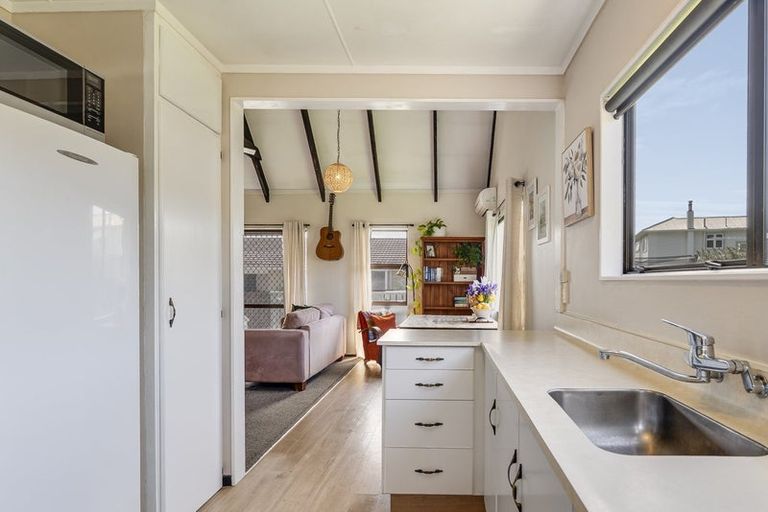 Photo of property in 2/17 Ranui Road, Stoke, Nelson, 7011