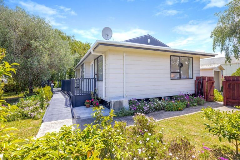 Photo of property in 20 Linwood Drive, Paraparaumu, 5032