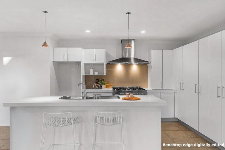 Photo of property in 17 Cunneen Place, Aidanfield, Christchurch, 8025