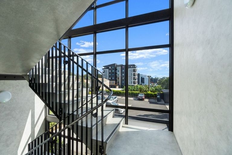 Photo of property in 110/165 Lake Road, Northcote, Auckland, 0627