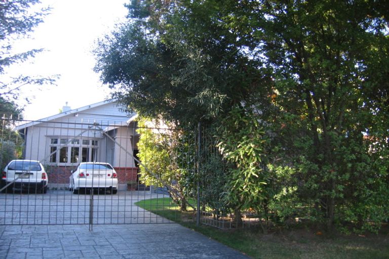 Photo of property in 17 Totara Crescent, Woburn, Lower Hutt, 5010