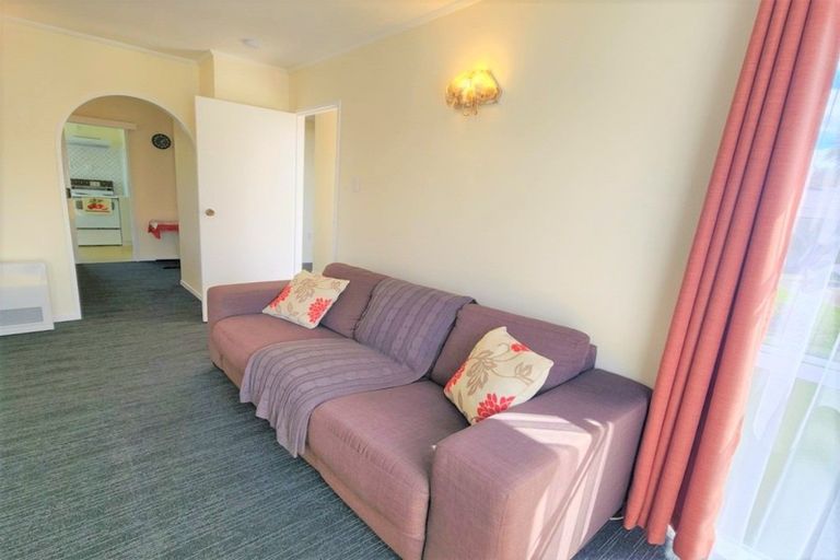 Photo of property in 44 Escort Grove, Awapuni, Palmerston North, 4412