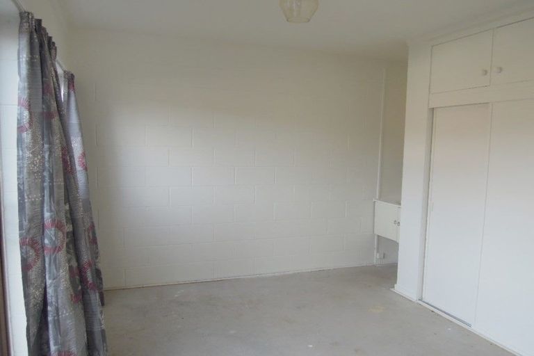 Photo of property in 2/3 Rahopara Street, Castor Bay, Auckland, 0620