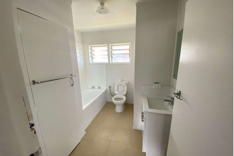 Photo of property in 1/17 Idlewild Avenue, Mangere, Auckland, 2022