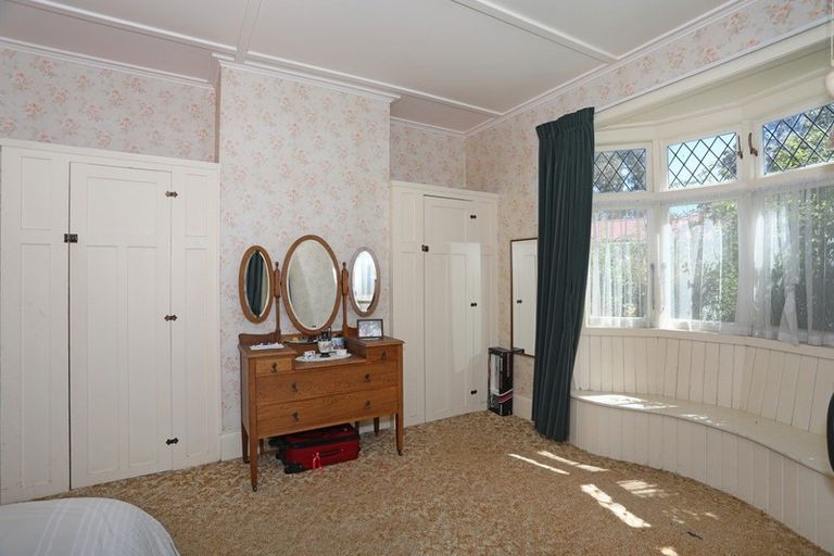 Photo of property in 6 Ross Street, Marton, 4710