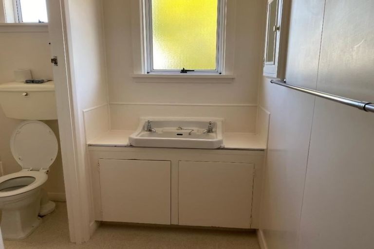 Photo of property in 42 Charles Street, Westshore, Napier, 4110