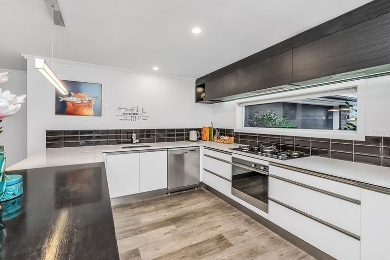 Photo of property in 2 Highworth Crescent, Rolleston, 7615