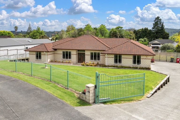 Photo of property in 34 Station Road, Huapai, Kumeu, 0810