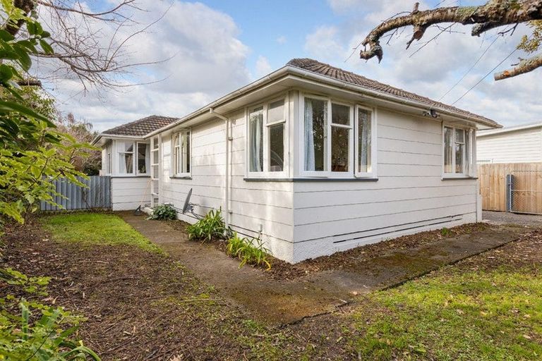 Photo of property in 6 Kummer Crescent, Masterton, 5810
