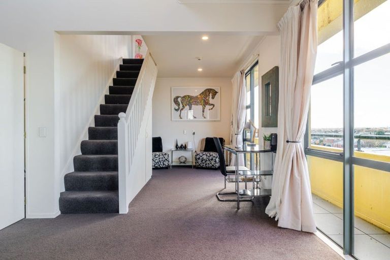 Photo of property in 3/6p Queen Street, Palmerston North, 4410