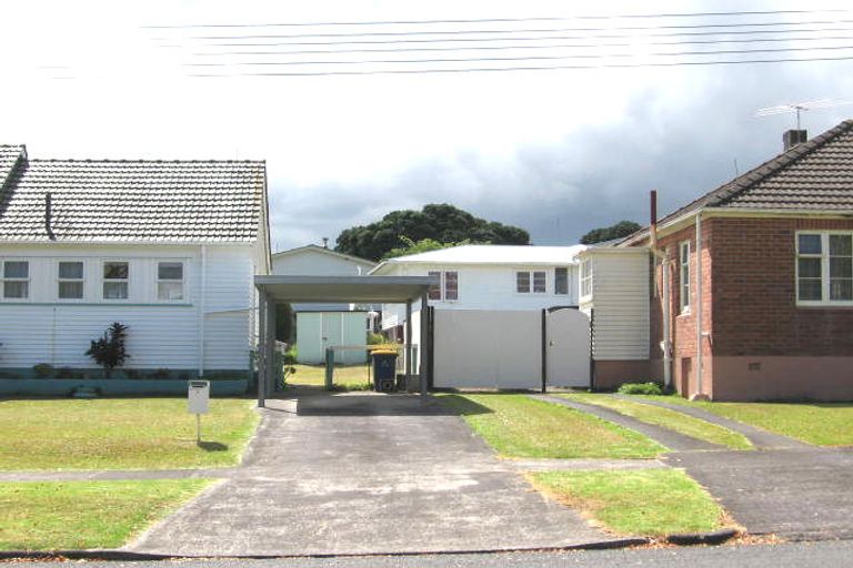 Photo of property in 1 Mayville Avenue, New Lynn, Auckland, 0600