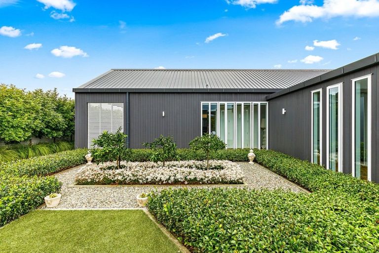Photo of property in 18 Torea Road, Matakana, Warkworth, 0985
