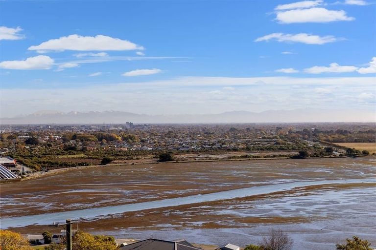 Photo of property in 25 Te Awakura Terrace, Mount Pleasant, Christchurch, 8081