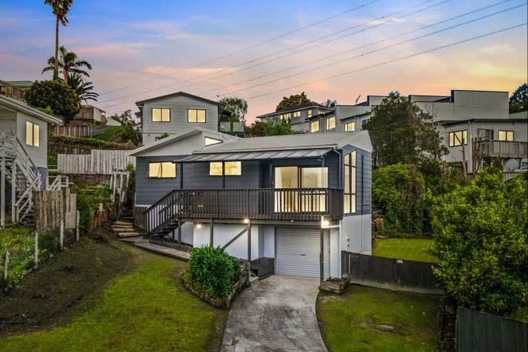Photo of property in 13 Frosses Place, Massey, Auckland, 0614